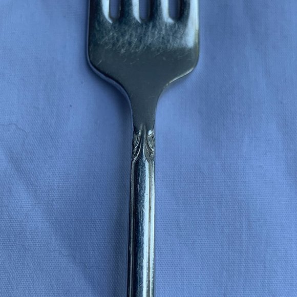 Wm Rogers & Son Silver-plate Talisman Pattern Dinner Fork - Vintage 1940s - Picture 3 of 8